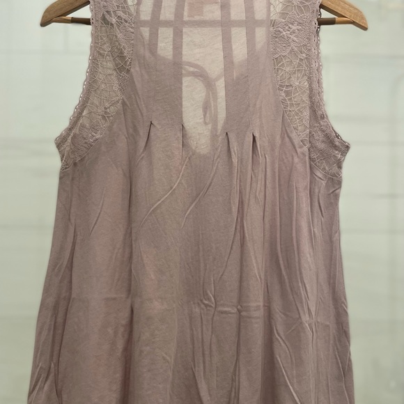 Meadow Rue @ Anthropologie lavender sleeveless blouse, like new, smoke free home - Picture 3 of 5